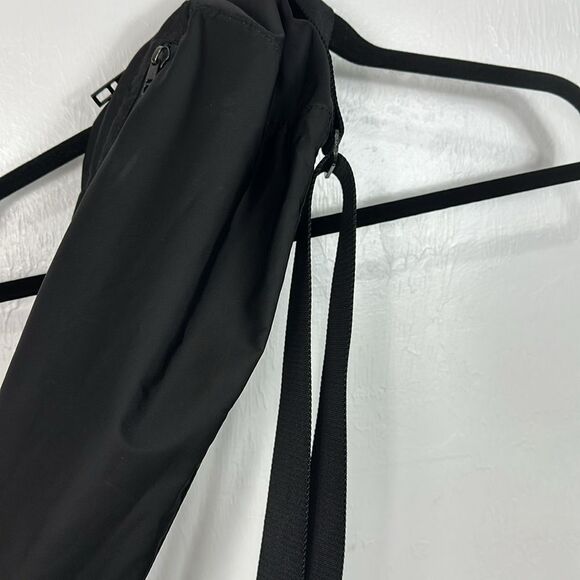 Lululemon Athletica Black Lightweight Golf Bag - Picture 5 of 9